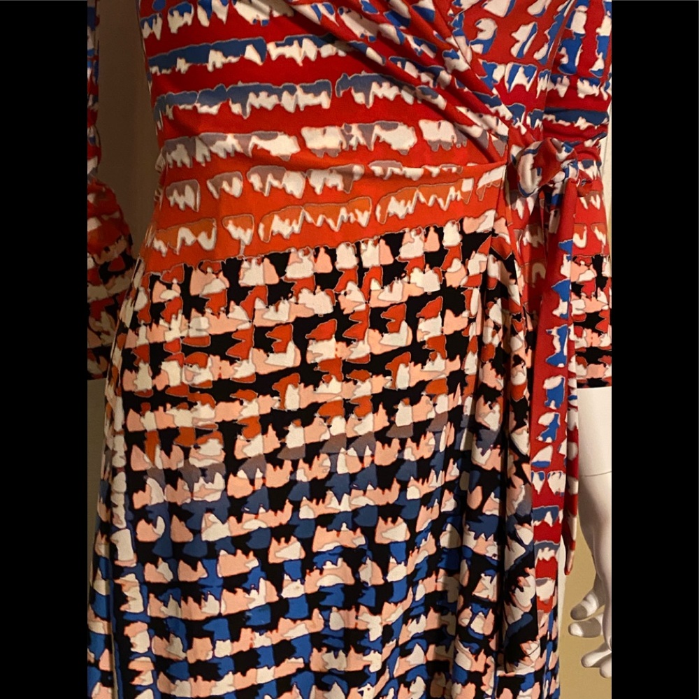 Bcbgmaxazria Multicolor Adele Printed Wrap Dress - image 8